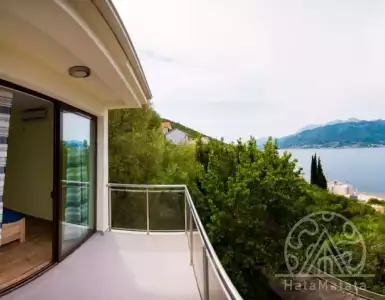 Купить виллу в Черногории 450000€