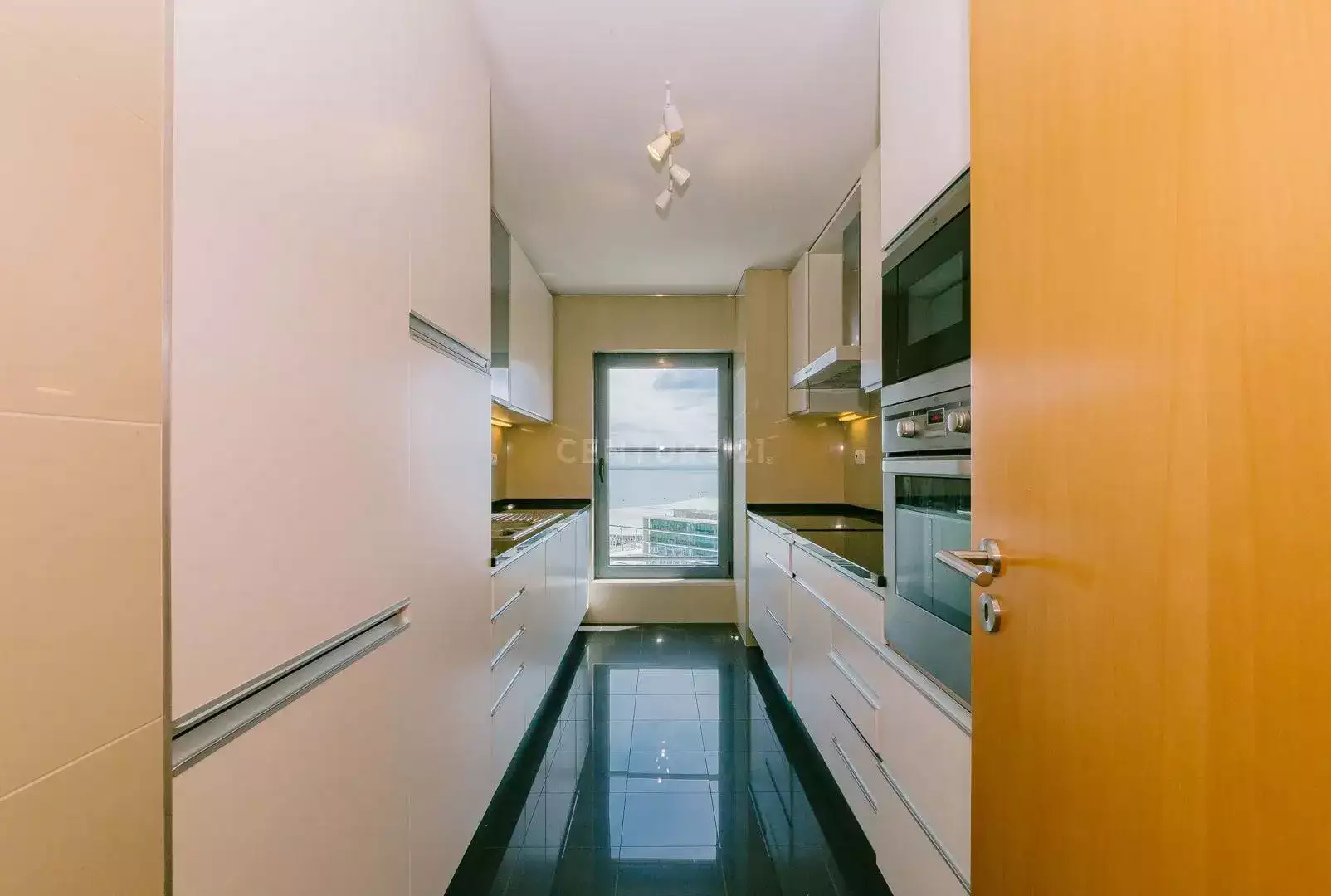Квартира 85м² в Португалии, Лиссабон. Стоимостью 1973£ аренда фото-9