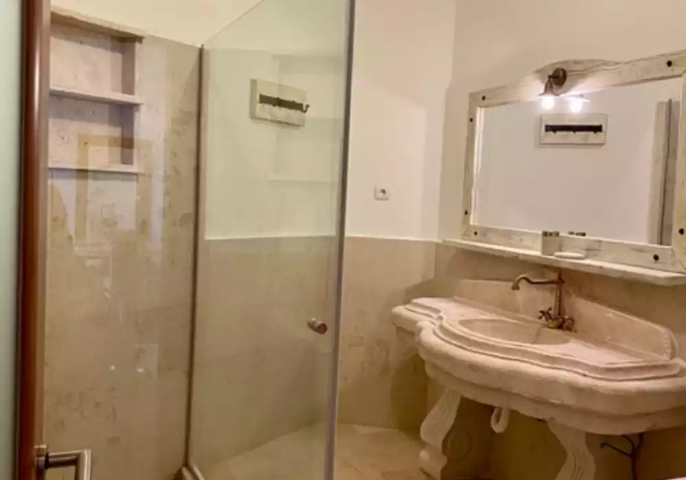 Отель, гостиница 1300м² в Черногории, Режевичи. Стоимостью 3800000€ аренда фото-20
