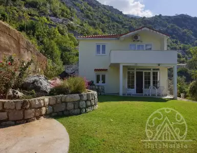 Купить дом в Черногории 500000€
