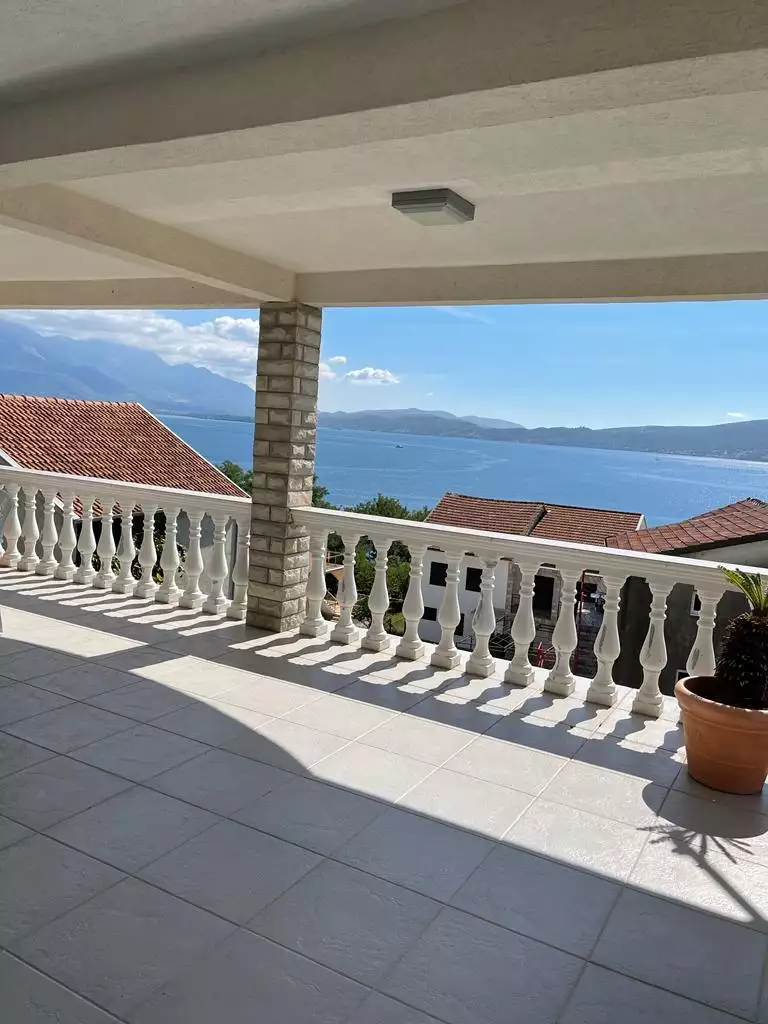 Вилла 350м² в Черногории, Биела. Стоимостью 535000€ аренда фото-7