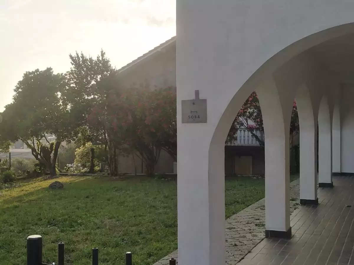 Отель, гостиница 480м² в Черногории, Петровац. Стоимостью 682500€ аренда фото-13