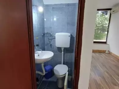 Здание 1м² в Италии, Барга. Стоимостью 100000€ аренда фото-8