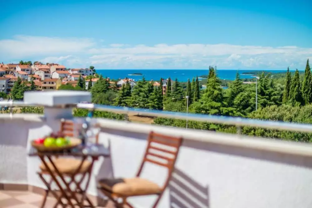 Отель, гостиница 1200м² в Хорватии, Пореч. Стоимостью 7000000€ аренда фото-1