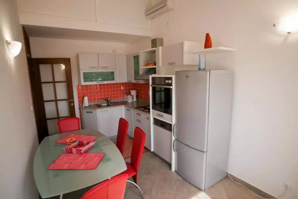 Отель, гостиница 650м² в Хорватии, Примоштен. Стоимостью 2200000€ аренда фото-7