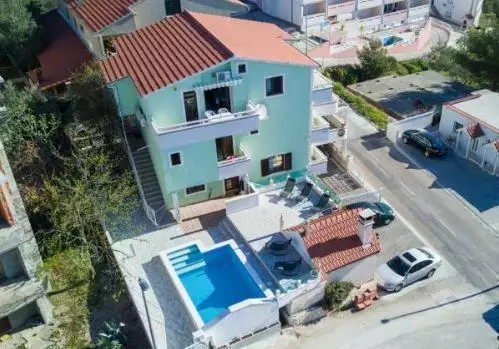 Отель, гостиница 460м² в Хорватии, Чиово. Стоимостью 1000000€ аренда фото-5