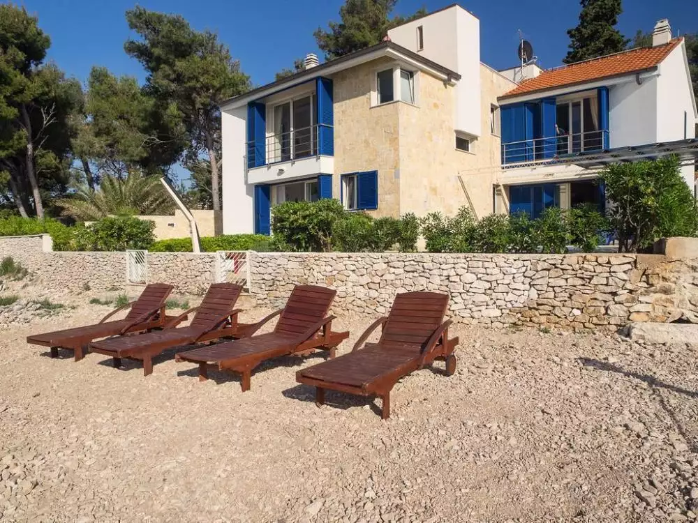 Вилла 230м² в Хорватии, Супетар. Стоимостью 1800000€ аренда фото-1