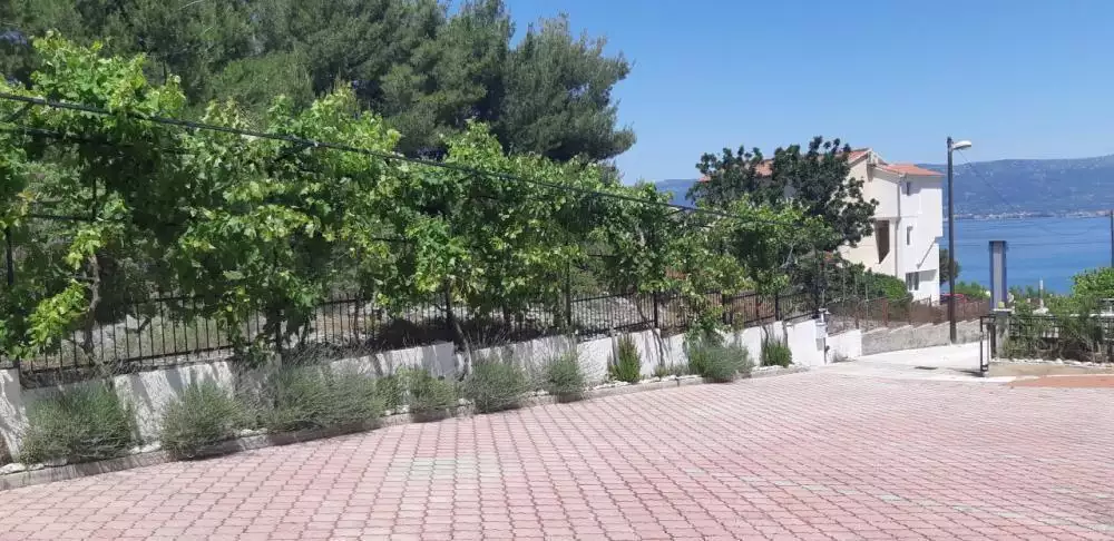 Отель, гостиница 626м² в Хорватии, Слатине. Стоимостью 1450000€ аренда фото-3