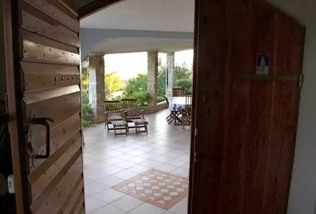 Отель, гостиница 700м² в Хорватии, Муртер. Стоимостью 1300000€ аренда фото-9