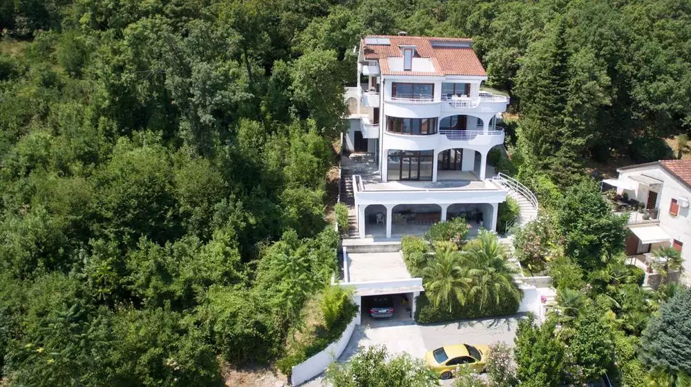 Вилла 615м² в Хорватии, Опатия. Стоимостью 1800000€ аренда фото-3