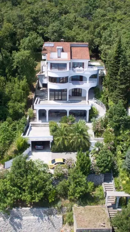 Вилла 615м² в Хорватии, Опатия. Стоимостью 1800000€ аренда фото-8