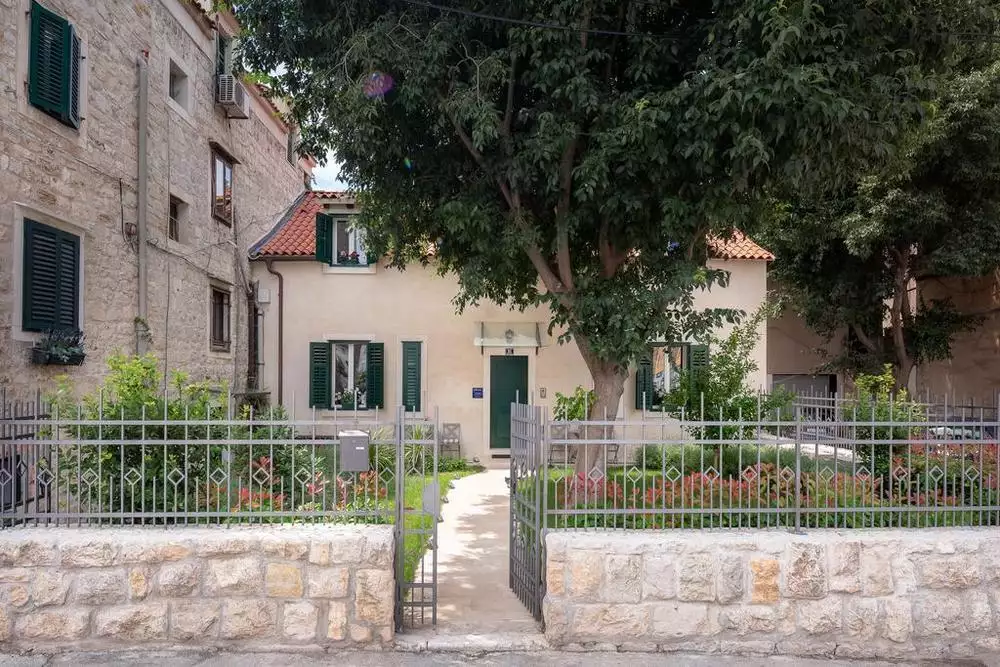 Отель, гостиница 137м² в Хорватии, Сплит. Стоимостью 1200000€ аренда фото-2