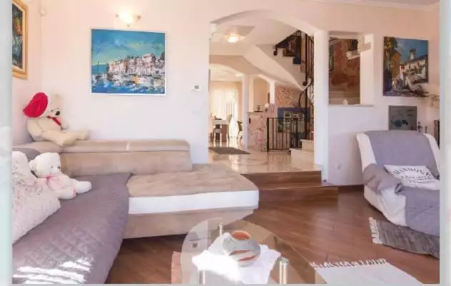 Вилла 267м² в Хорватии, Ловран. Стоимостью 800000€ аренда фото-10