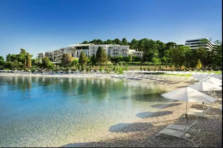 Отель, гостиница 408м² в Хорватии, Ровинь. Стоимостью 1649000€ аренда фото-1