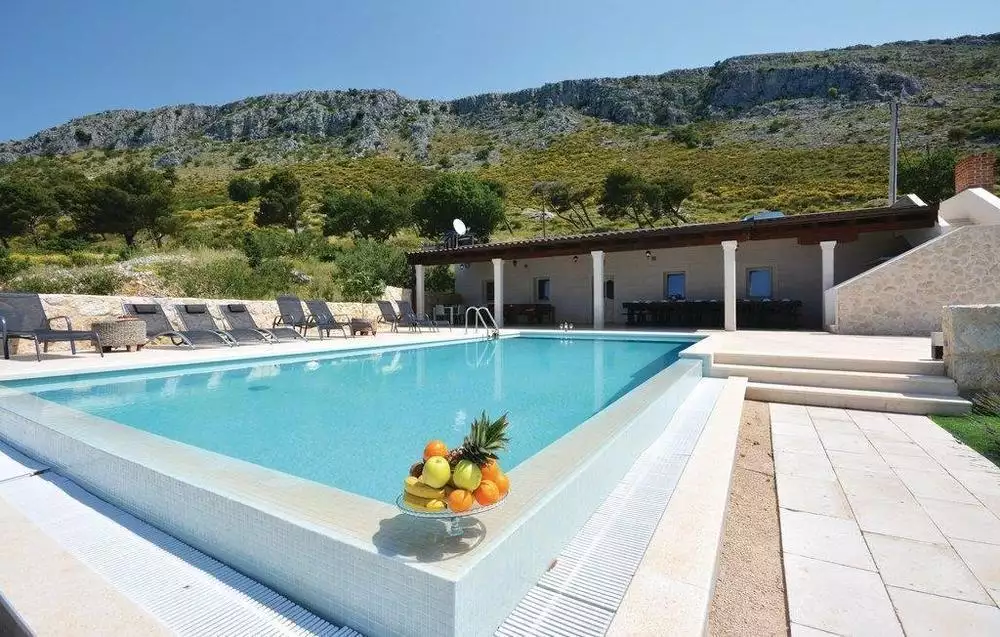 Вилла 480м² в Хорватии, Подстрана. Стоимостью 2200000€ аренда фото-4