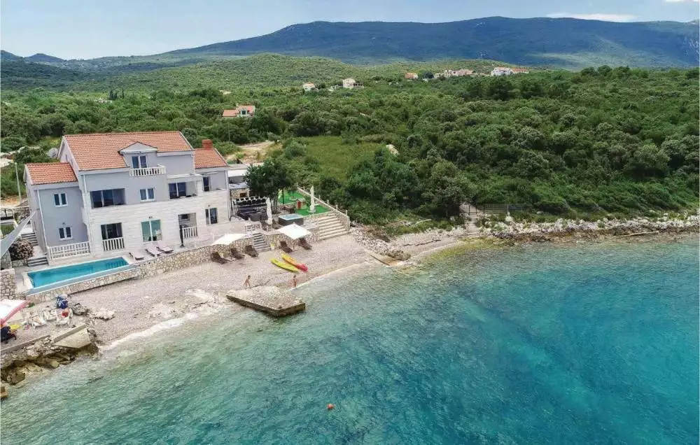 Вилла 320м² в Хорватии, Пельешац. Стоимостью 1850000€ аренда фото-1