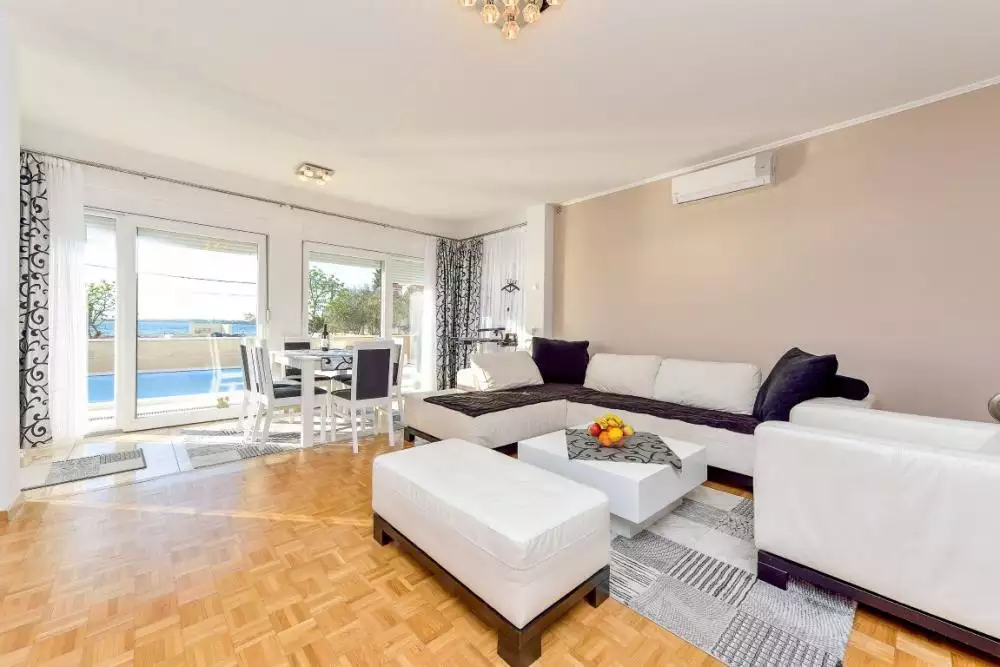 Отель, гостиница 390м² в Хорватии, Затон. Стоимостью 1250000€ аренда фото-14
