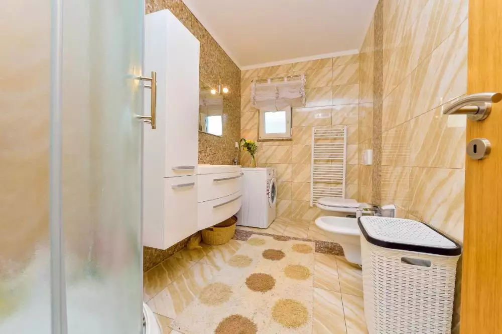 Отель, гостиница 390м² в Хорватии, Затон. Стоимостью 1250000€ аренда фото-22