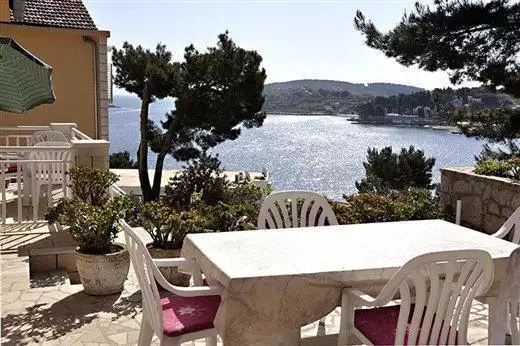 Отель, гостиница 1090м² в Хорватии, Лумбарда. Стоимостью 1980000€ аренда фото-4