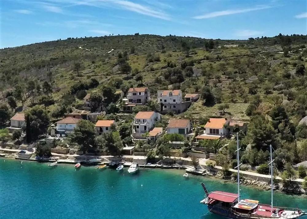 Отель, гостиница 226м² в Хорватии, Брач. Стоимостью 587000€ аренда фото-1