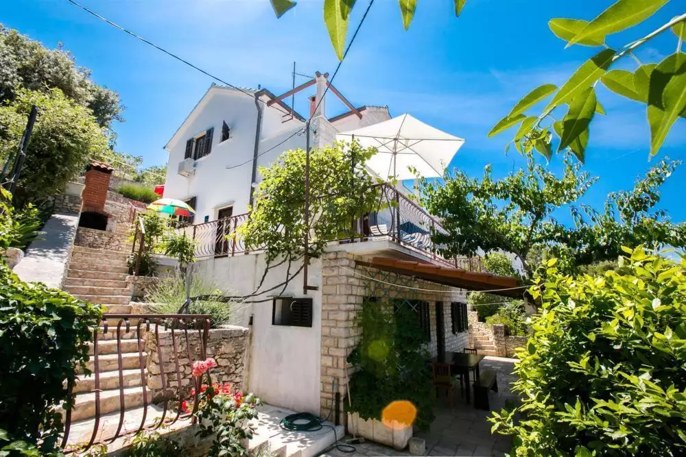 Отель, гостиница 226м² в Хорватии, Брач. Стоимостью 587000€ аренда фото-3
