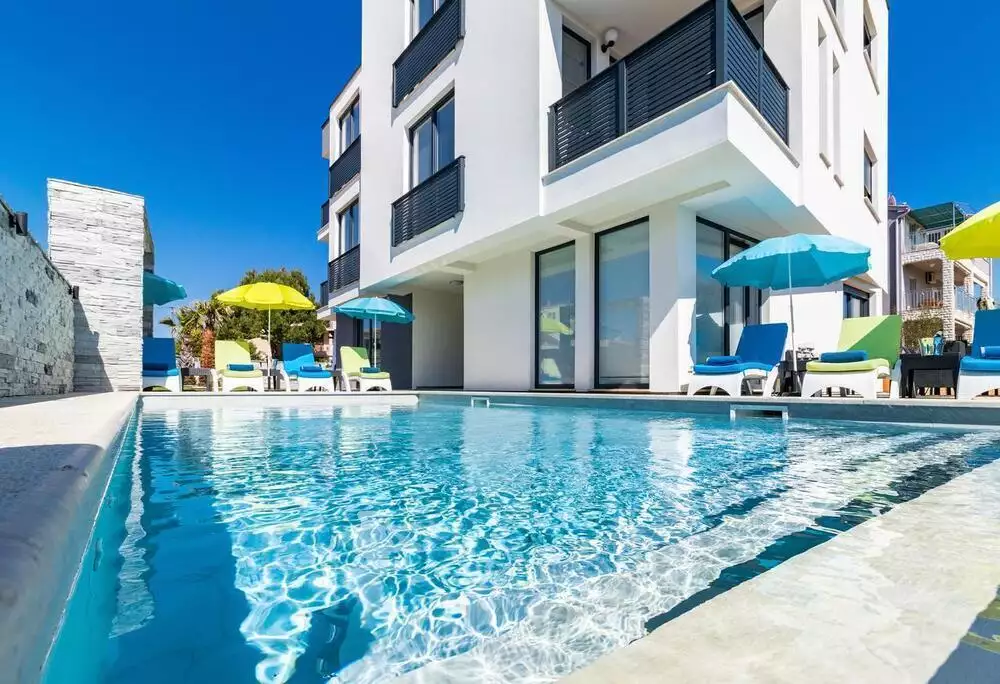 Отель, гостиница 440м² в Хорватии, Медулин. Стоимостью 2000000€ аренда фото-1