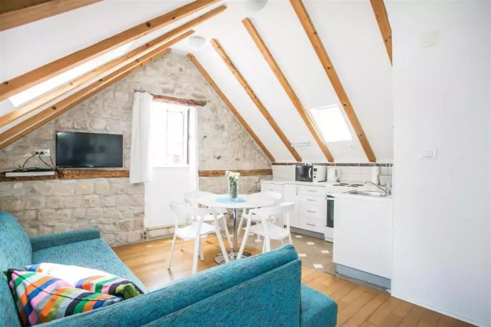 Отель, гостиница 180м² в Хорватии, Трогир. Стоимостью 550000€ аренда фото-5