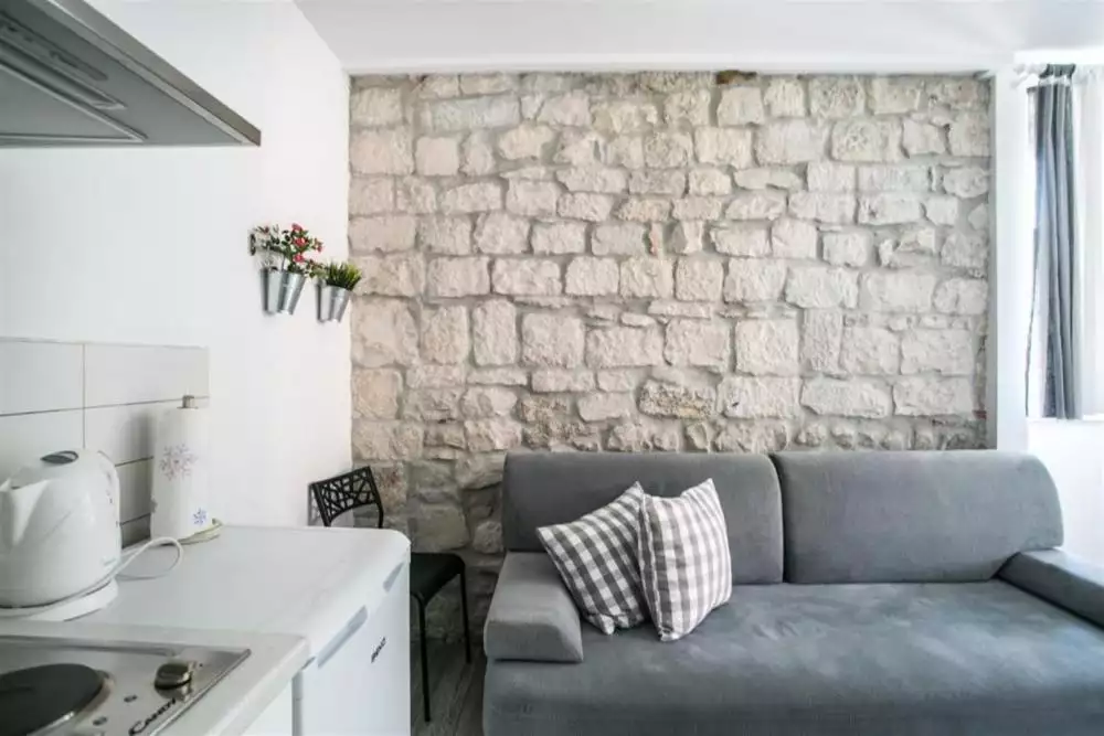 Отель, гостиница 180м² в Хорватии, Трогир. Стоимостью 550000€ аренда фото-11