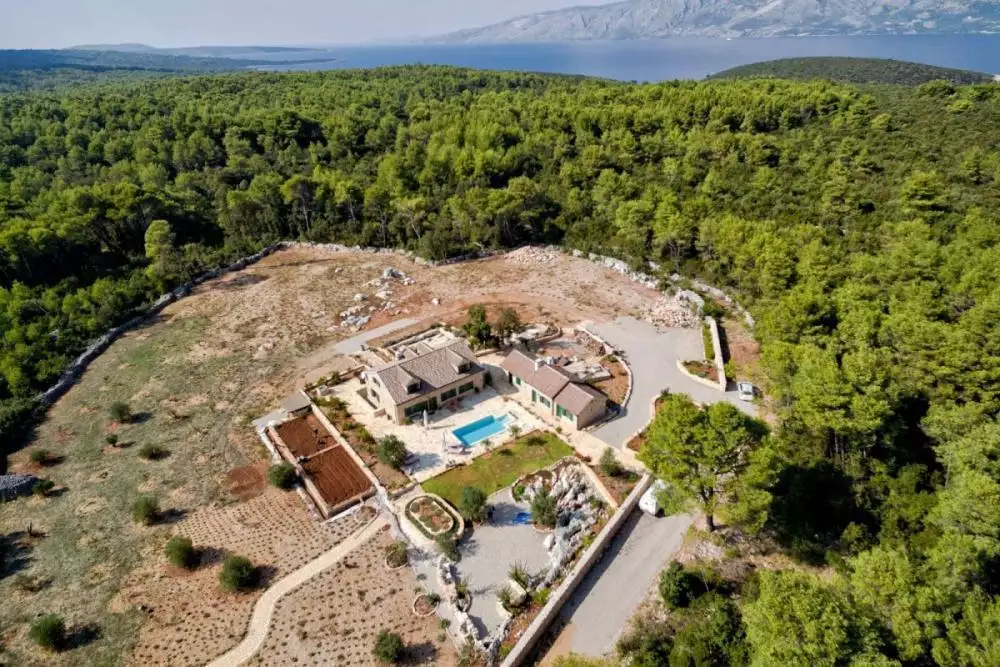 Вилла 350м² в Хорватии, Хвар. Стоимостью 3650000€ аренда фото-1