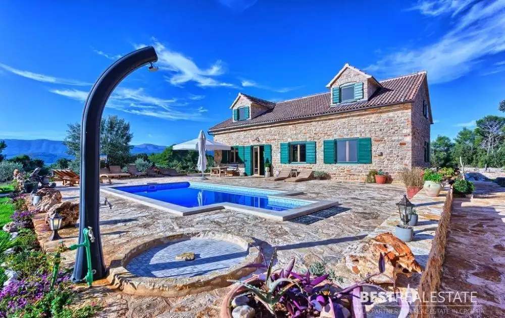 Вилла 350м² в Хорватии, Хвар. Стоимостью 3650000€ аренда фото-3