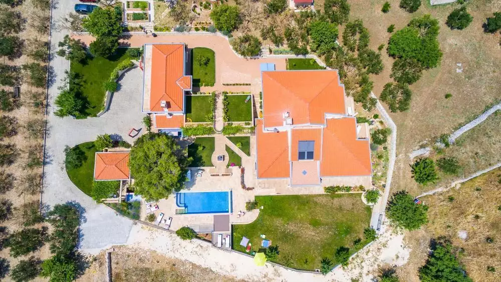 Вилла 690м² в Хорватии, Трогир. Стоимостью 2500000€ аренда фото-2