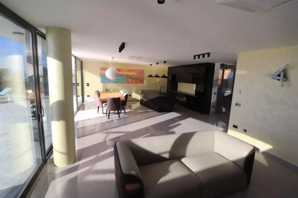 Вилла 260м² в Хорватии, Цриквеница. Стоимостью 1650000€ аренда фото-9