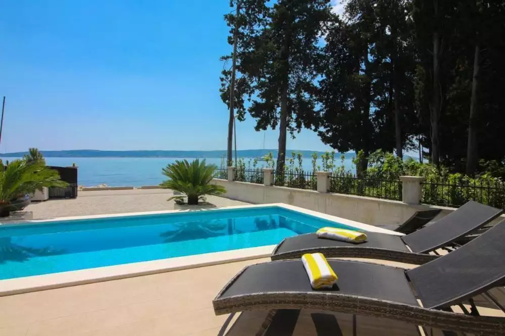Вилла 270м² в Хорватии, Каштела. Стоимостью 1800000€ аренда фото-1