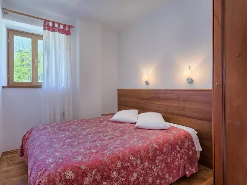 Отель, гостиница 240м² в Хорватии, Буе. Стоимостью 1200000€ аренда фото-10
