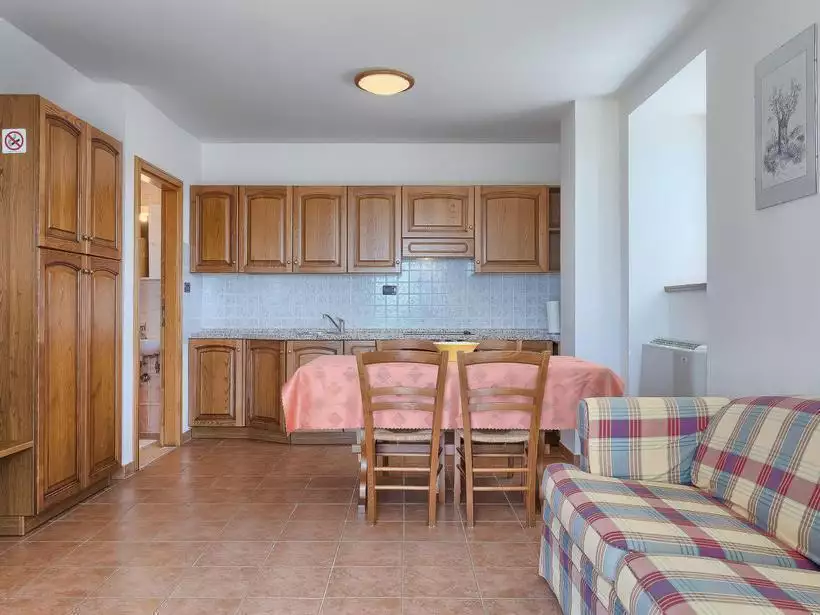 Отель, гостиница 240м² в Хорватии, Буе. Стоимостью 1200000€ аренда фото-12