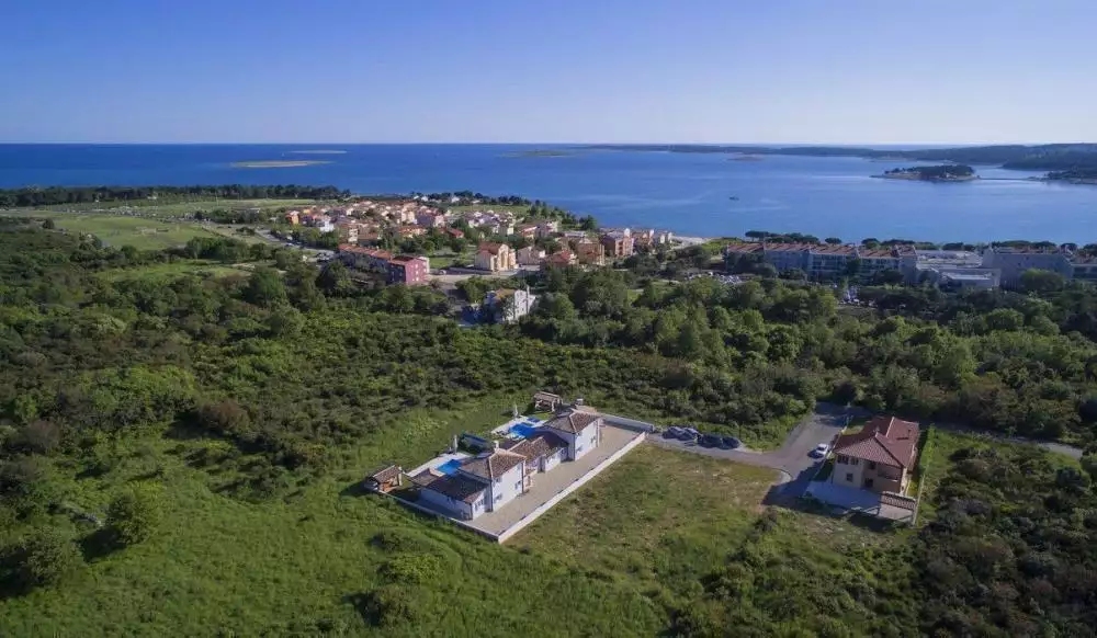 Вилла 440м² в Хорватии, Медулин. Стоимостью 2000000€ аренда фото-1