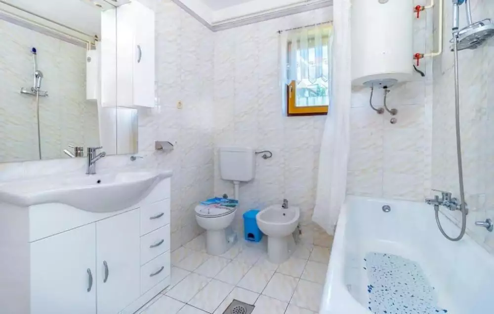 Отель, гостиница 610м² в Хорватии, Цриквеница. Стоимостью 1038000€ аренда фото-20