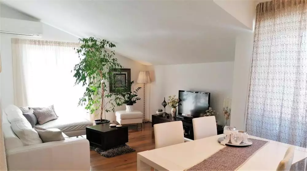 Отель, гостиница 460м² в Хорватии, Хвар. Стоимостью 2000000€ аренда фото-8