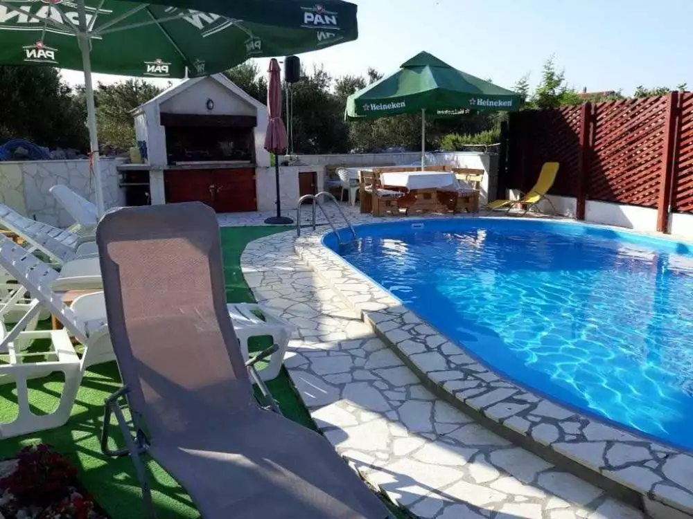 Отель, гостиница 255м² в Хорватии, Рогозница. Стоимостью 585000€ аренда фото-12