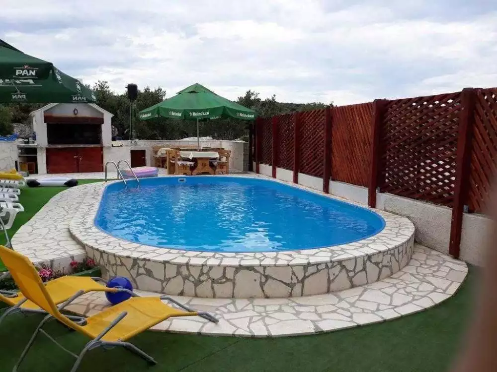 Отель, гостиница 255м² в Хорватии, Рогозница. Стоимостью 585000€ аренда фото-14