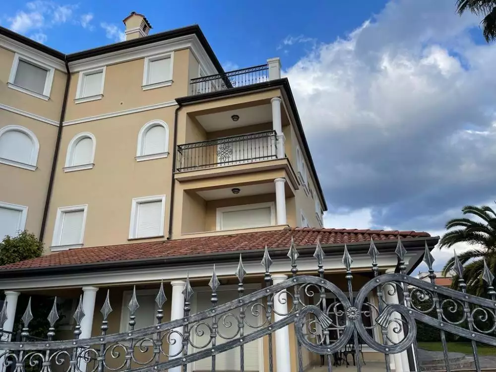 Отель, гостиница 1500м² в Хорватии, Ичичи. Стоимостью 7900000€ аренда фото-5