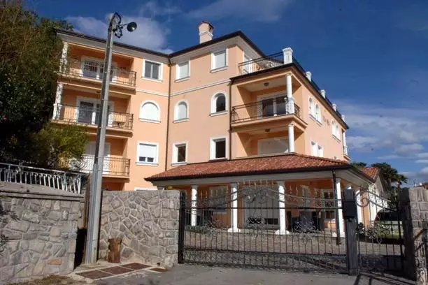 Отель, гостиница 1500м² в Хорватии, Ичичи. Стоимостью 7900000€ аренда фото-9