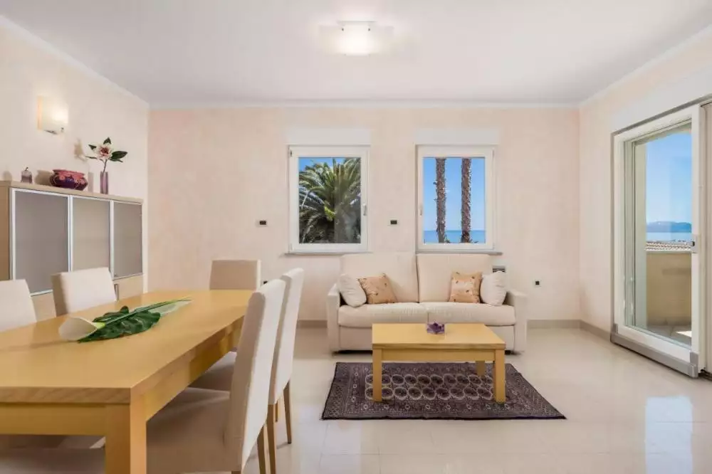 Отель, гостиница 1500м² в Хорватии, Ичичи. Стоимостью 7900000€ аренда фото-12
