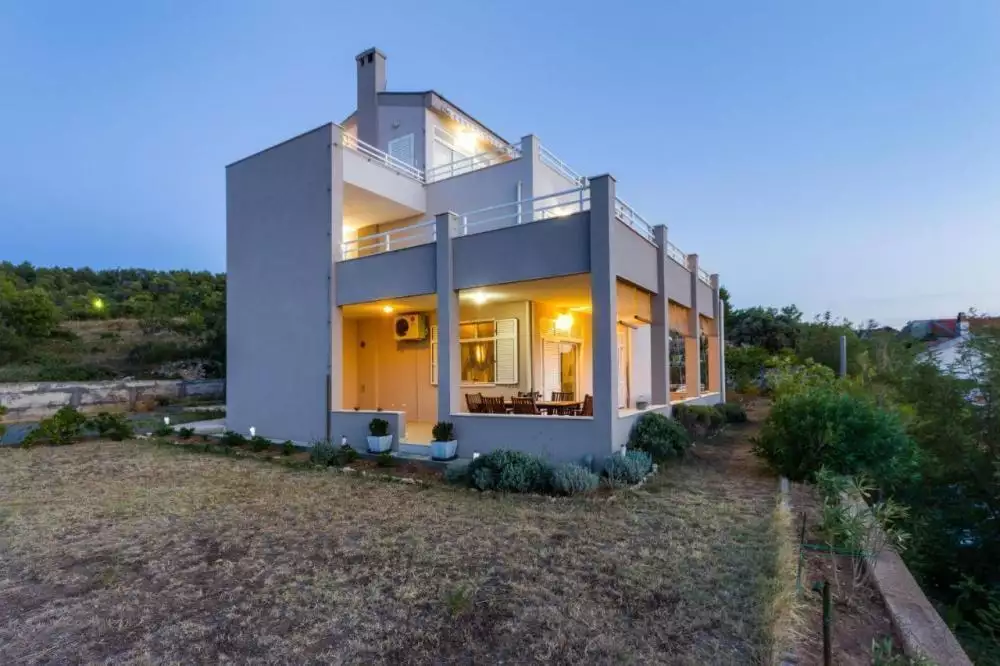 Отель, гостиница 399м² в Хорватии, Новиград. Стоимостью 850000€ аренда фото-2