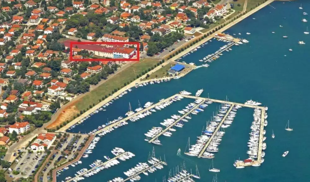Отель, гостиница 1430м² в Хорватии, Умаг. Стоимостью 3900000€ аренда фото-1