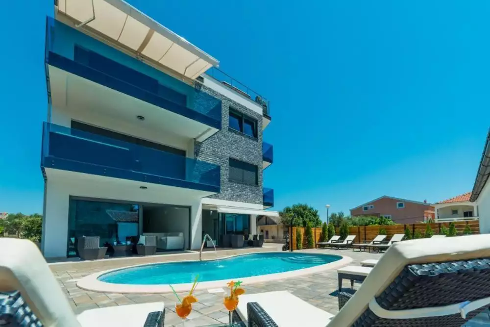 Отель, гостиница 550м² в Португалии, Тавира. Стоимостью 2500000€ аренда фото-1