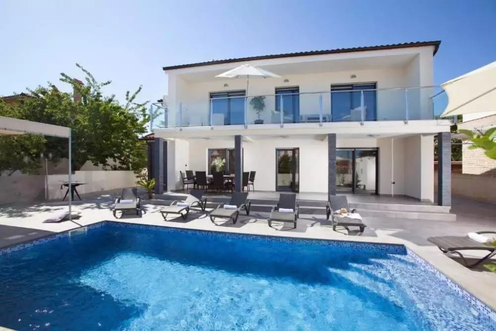 Вилла 220м² в Хорватии, Медулин. Стоимостью 580000€ аренда фото-2