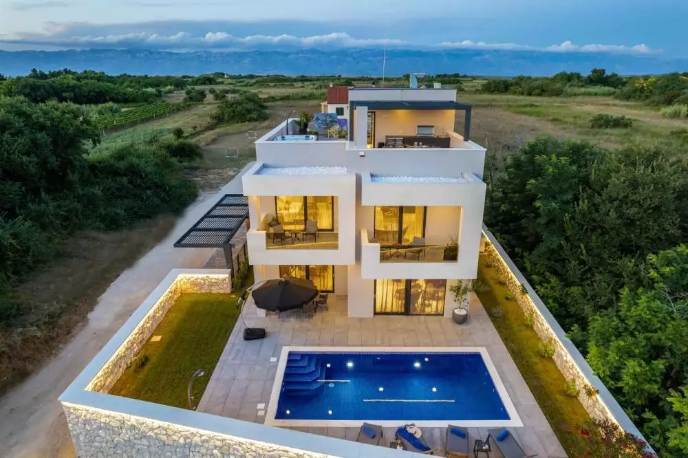 Вилла 252м² в Хорватии, Привлака. Стоимостью 1650000€ аренда фото-3