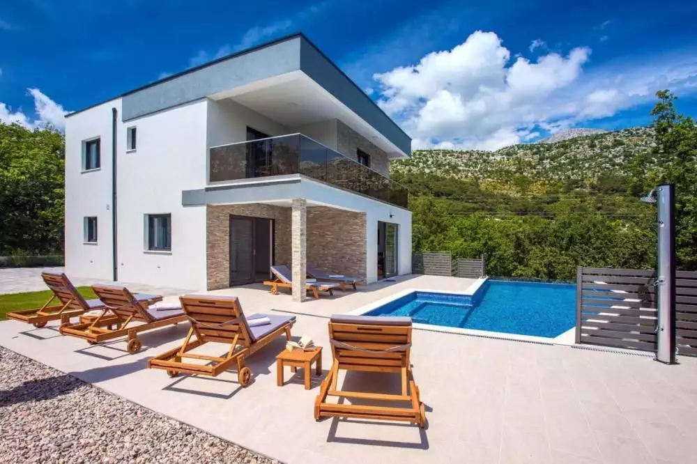 Вилла 250м² в Хорватии, Омиш. Стоимостью 1500000€ аренда фото-1