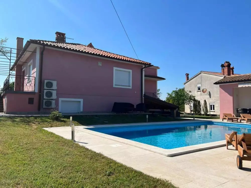 Вилла 320м² в Хорватии, Лабин. Стоимостью 560000€ аренда фото-2
